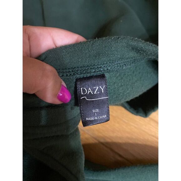 Dazy women's green soft embroidered Athletics crew neck pullover sweater size M - Picture 8 of 9